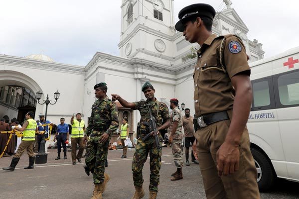 Sri Lanka bắt 13 nghi can đánh bom liên hoàn