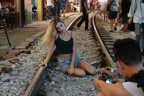 Hot Girl T Y M M I Check In C Ph Ng T U Tr C Gi X A S