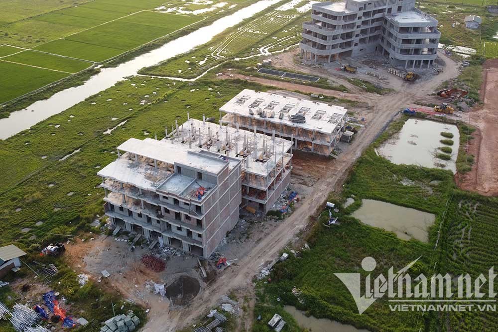 Cận cảnh dự án không phép xây cạnh trụ sở phường ở Vĩnh Phúc