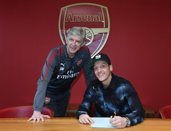 Choáng váng mức lương Ozil ký hợp đồng mới với Arsenal