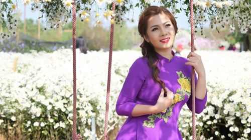 NSƯT Diệu Hương đắm đuối với ca Huế