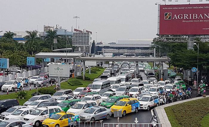 Sân bay Tân Sơn Nhất lên phương án chống kẹt xe dịp Tết