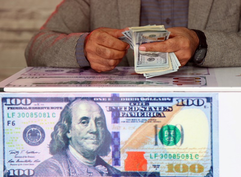 Tỷ giá ngoại tệ ngày 3/2: USD tăng giá, Euro giảm