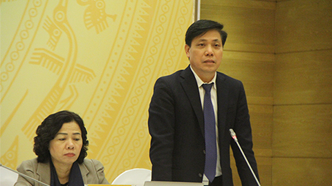 Thu giá ra, vào sân bay: Thứ trưởng GTVT nói gì?