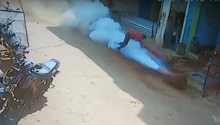 Bình khí nén nổ như tên lửa, phá tan ngôi nhà