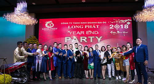 Sôi động Gala Year End Party Địa ốc Long Phát