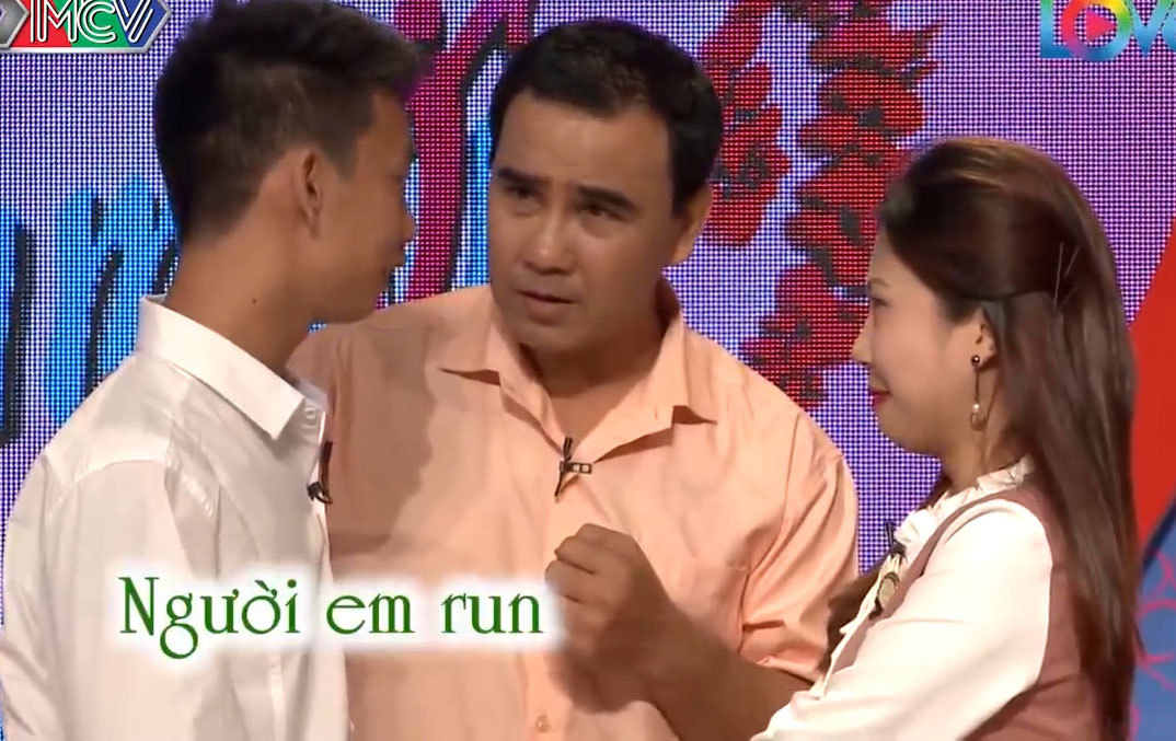 MC Quyền Linh vất vả vì màn tỏ tình của chàng trai nhút nhát
