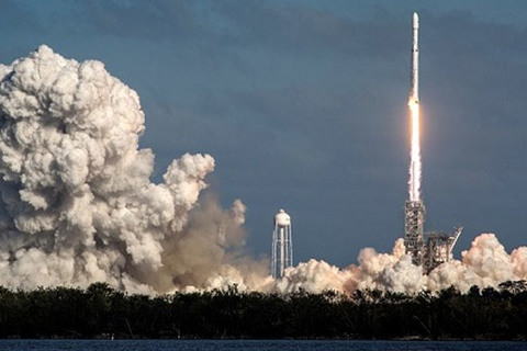 SpaceX phóng thành công tên lửa mạnh nhất thế giới