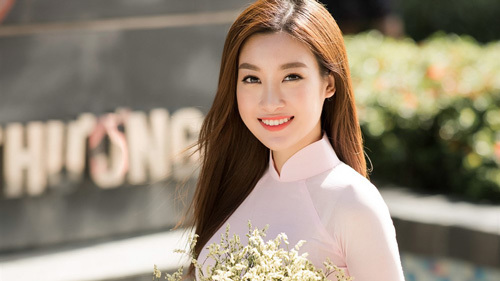 Hoa hậu Đỗ Mỹ Linh làm giám khảo Lễ hội áo dài 2018