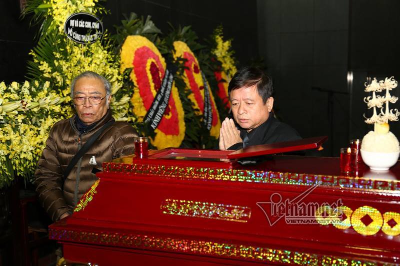 Thanh Lam, Tùng Dương đến tiễn đưa nhạc sĩ Hoàng Vân Thanh Lam, Tùng Dương đến tiễn đưa nhạc sĩ Hoàng Vân