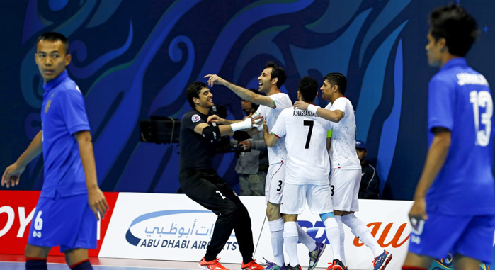 Đè bẹp Thái Lan, futsal Iran ngạo nghễ vào bán kết