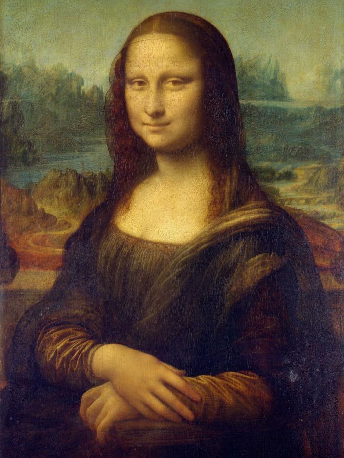 Nụ cười bí ẩn: Chắc hẳn không ai có thể quên được nụ cười bí ẩn trên gương mặt của Mona Lisa. Hãy để hình ảnh hiện lên trước mắt bạn và cảm nhận sức hấp dẫn khó cưỡng của vẻ đẹp tuyệt vời này.