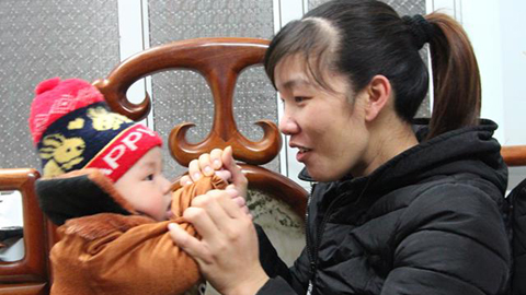 Em bé 'khổng lồ', 4 tháng lớn bằng trẻ gần 2 tuổi