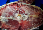Đại gia Hà Nội xẻ thịt thủy quái 120kg đãi khách ngày Tết