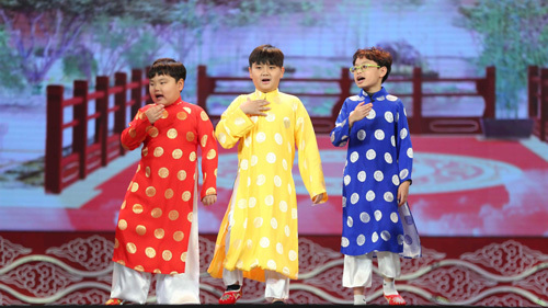 Lộ clip Xuân Bắc dạy con hậu trường Táo quân 2018