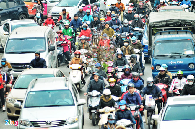 Những lưu ý để chạy xe máy an toàn về quê ăn Tết