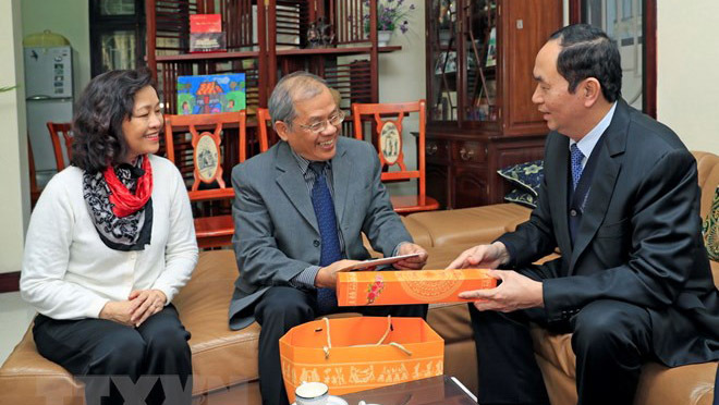 Chủ tịch nước thăm, chúc Tết các trí thức tiêu biểu