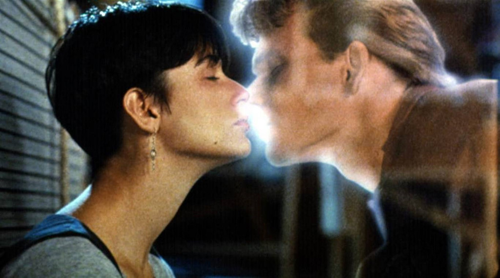 11 nụ hôn nổi tiếng vì quá đẹp trên màn ảnh