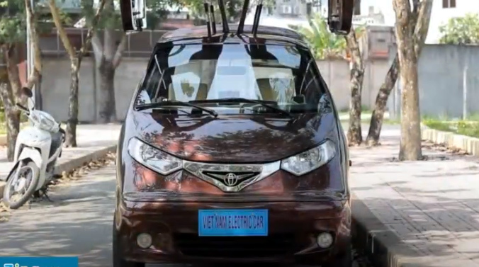 Kỹ sư Việt tự chế tạo ôtô điện chạy 160 km một lần sạc