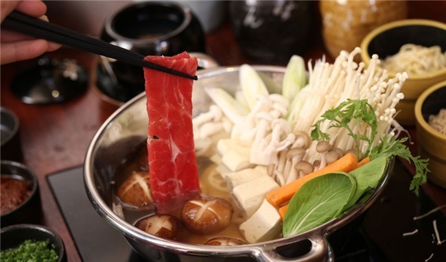 Những cách kết hợp rau ăn lẩu nguy hiểm cần tránh