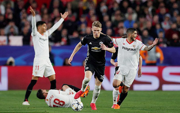 Ngó lơ Pogba, Mourinho khen cầu thủ MU ít ai ngờ tới