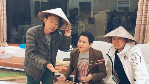 Màn xẩm 'mẹ đã có thai' cực hài của Đăng Dương, Trọng Tấn, Việt Hoàn