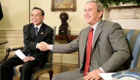 Tờ giấy cầm tay của nguyên Thủ tướng Phan Văn Khải ở cuộc gặp với G.Bush