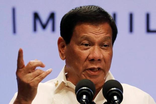 Tổng thống Duterte muốn được tăng lương