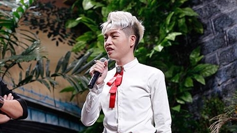 Chết cười với vũ đạo ‘có một không hai’ của Đức Phúc