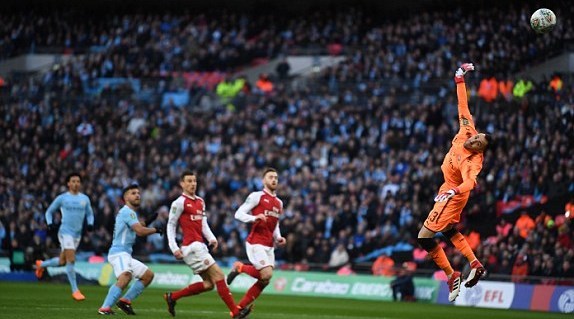 Man City 1-0 Arsenal: Aguero mở tỷ số