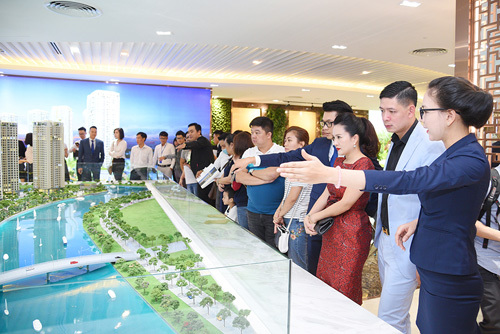 Đất Xanh ‘mở hàng’ khai trương căn hộ mẫu Gem Riverside