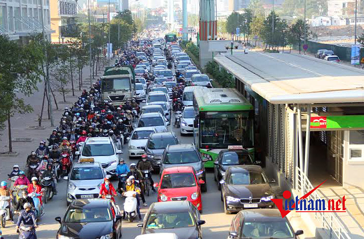 Cho xe đi vào làn BRT: Giám đốc Sở GTVT Hà Nội lý giải