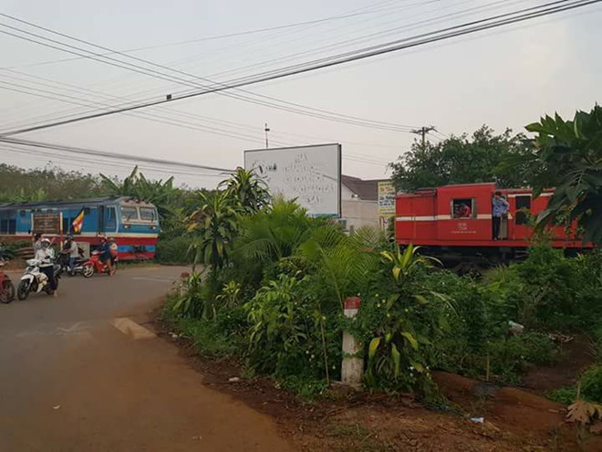 Tàu hỏa suýt đâm nhau: Lý do không ngờ