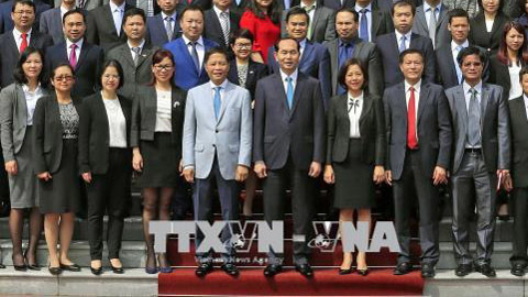 Chủ tịch nước Trần Đại Quang gặp mặt các tham tán thương mại