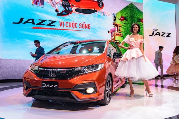 Đại lý ôtô Honda sốt sắng mở đặt cọc lô xe vừa cập cảng