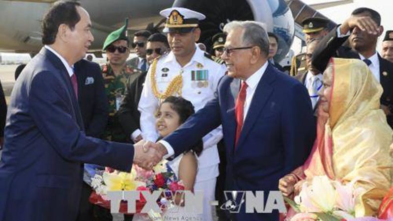 Chủ tịch nước bắt đầu thăm cấp Nhà nước tới Bangladesh