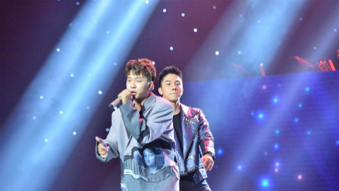 Màn trình diễn gây phấn khích của cặp đôi Jun Đăng Dũng và R Tee