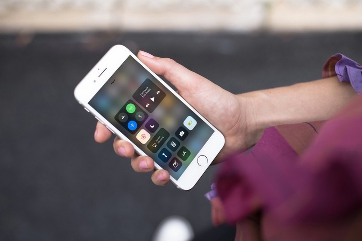 Apple đã chặn đường về iOS 11.2.5