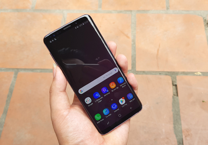 mat truoc galaxy s9 mau tim