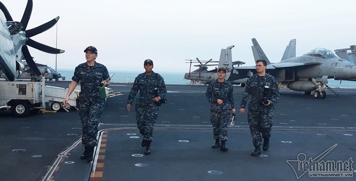 Tàu sân bay Mỹ,Tàu sân bay  USS Carl Vinson,Tàu sân bay Mỹ thăm Việt Nam,Đà Nẵng