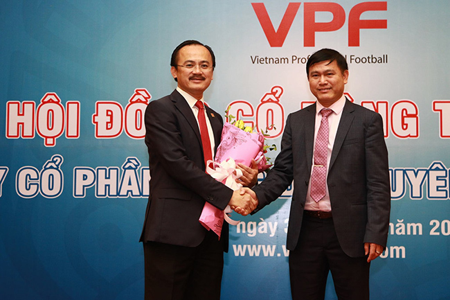 Vừa có tiền, V-League lại chuẩn bị ra toà