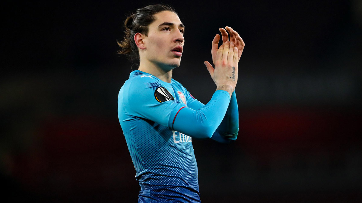Clip những bước chạy thần tốc của Bellerin