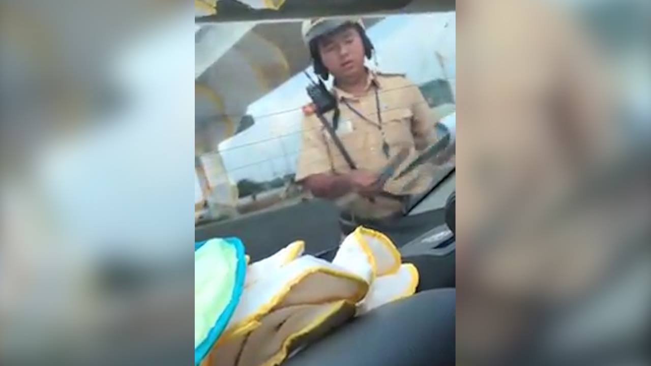 Xác minh clip CSGT Sài Gòn nghi nhận tiền mãi lộ