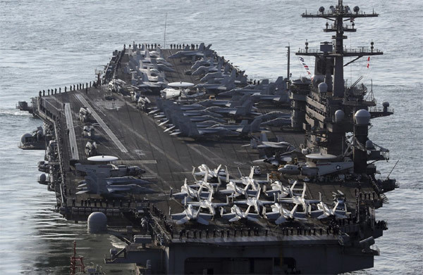 Uy lực dàn vũ khí khủng trên tàu USS Carl Vinson