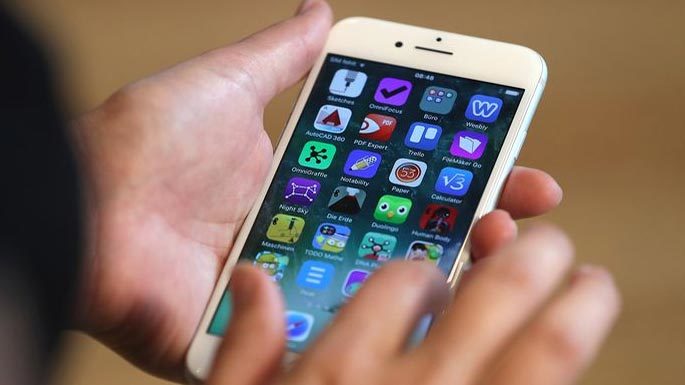 iPhone dùng pin cũ sẽ bị chậm tới mức nào?