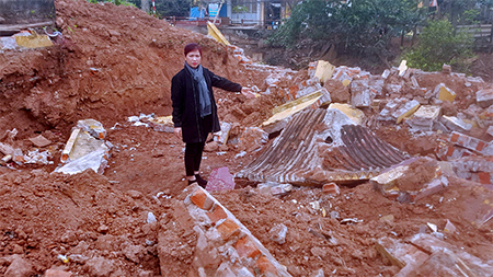 Hà Nội: Đi tảo mộ tá hỏa mộ đã di dời, hiện trường xới tung