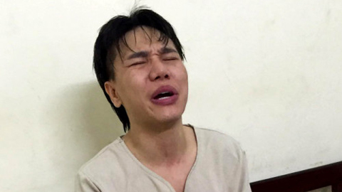 Ca sĩ Châu Việt Cường phải nhập viện vì ăn quá nhiều tỏi