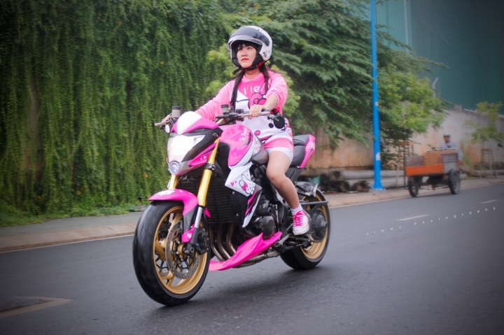 Ngắm nhan sắc những nữ biker nóng bỏng và cá tính nhất Việt Nam