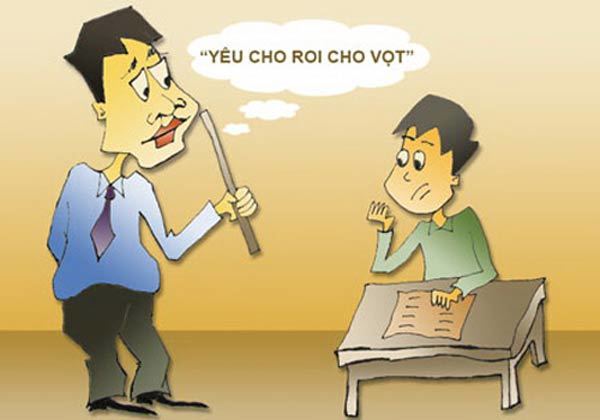 Cô giáo quỳ xin lỗi phụ huynh: Phạt hay là buông tay?