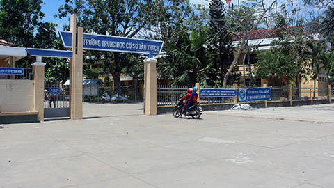 Thông tin mới nhất vụ nam sinh bóp cổ cô giáo tại lớp